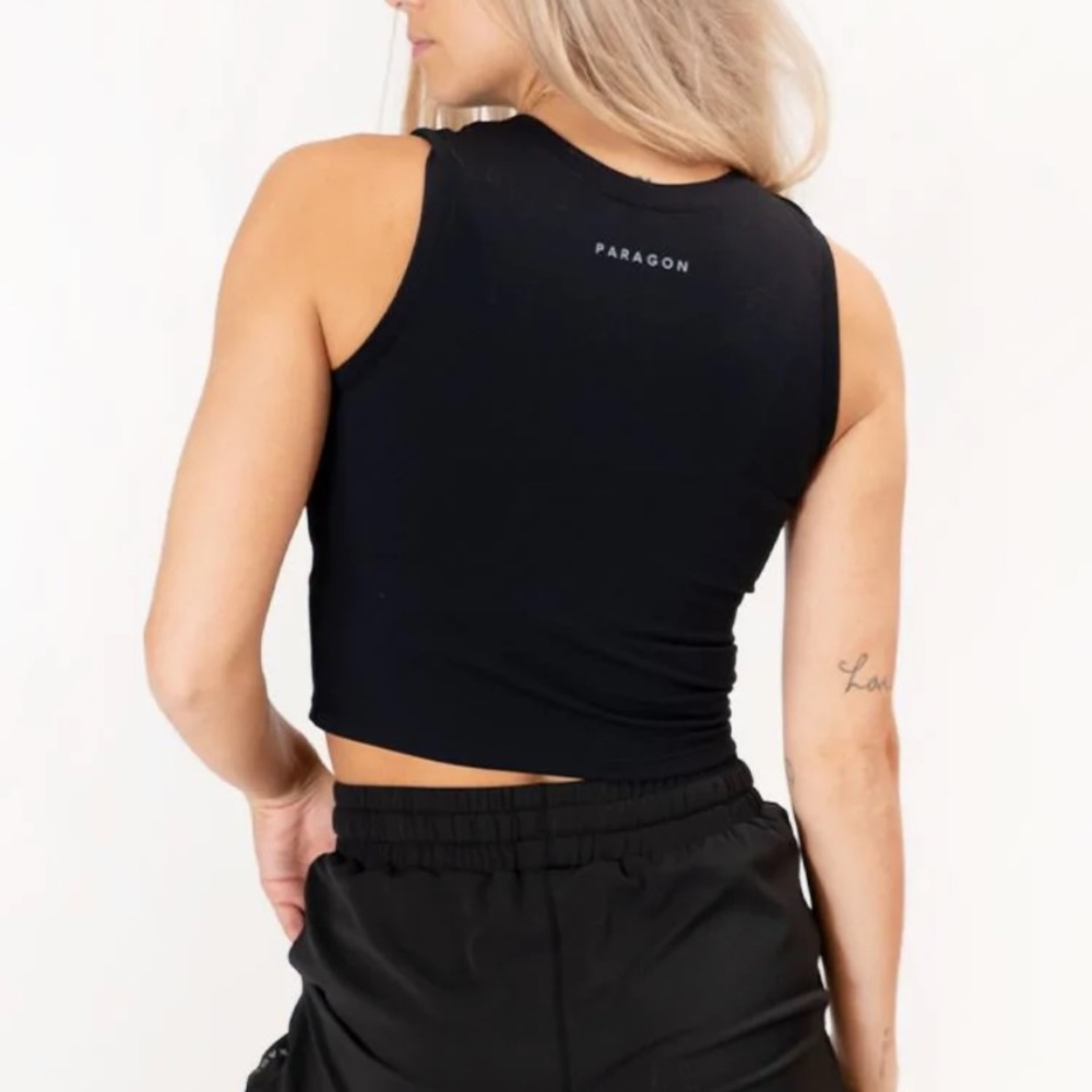 EUC Paragon Fitwear Columbia Crop Top, Black M